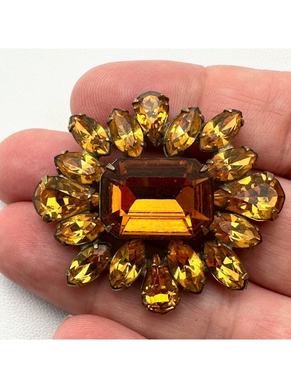 Vintage Unsigned Schreiner New York Brooch Pin Amber Glass Rhinestone